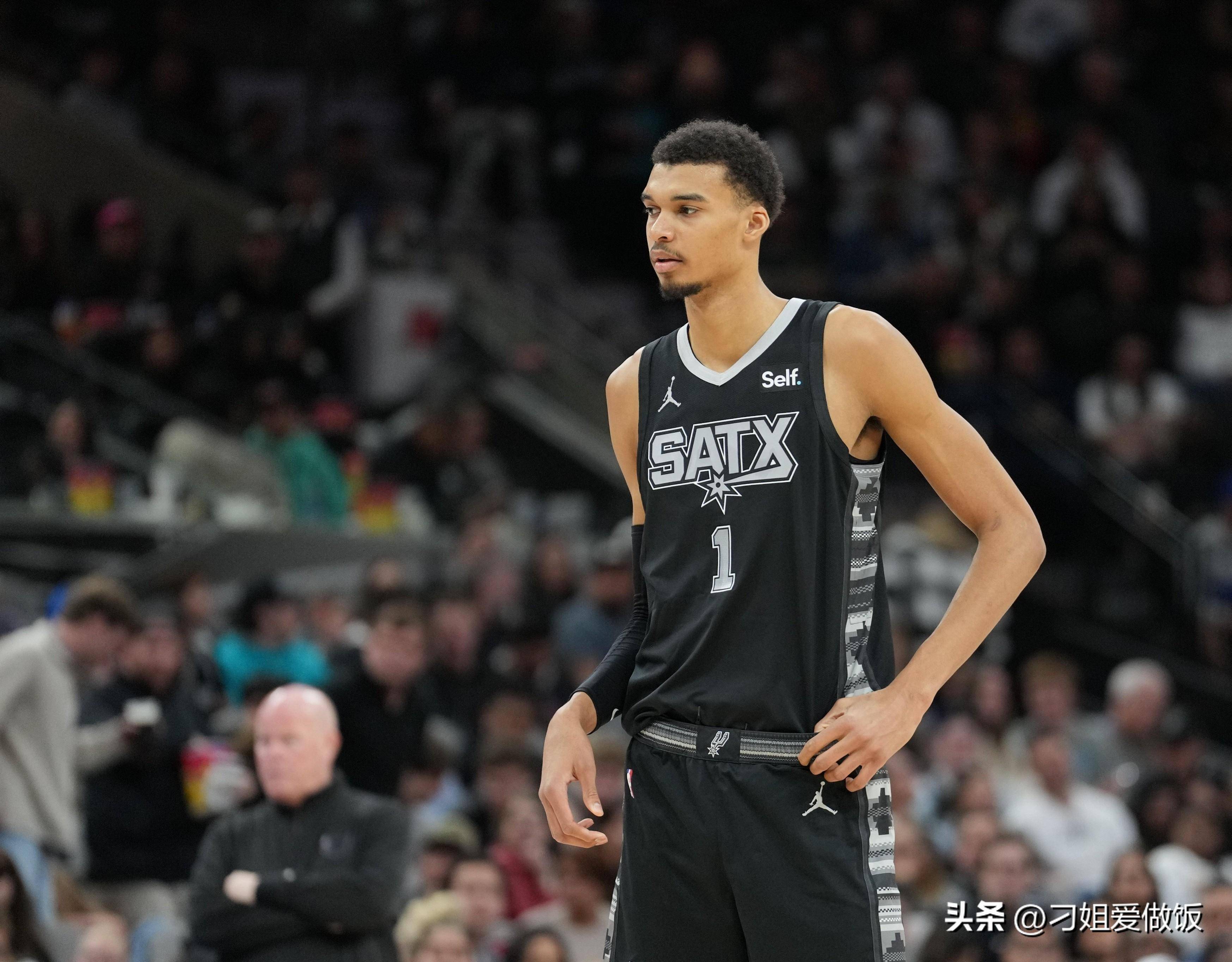 曼城官方：奥赖利新赛季将改穿33号球衣（曼城官宣：奥赖利下赛季改披33号）