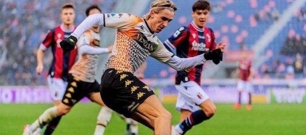 内雷斯边路传中显威，霍伊伦麦克托米奈双破门