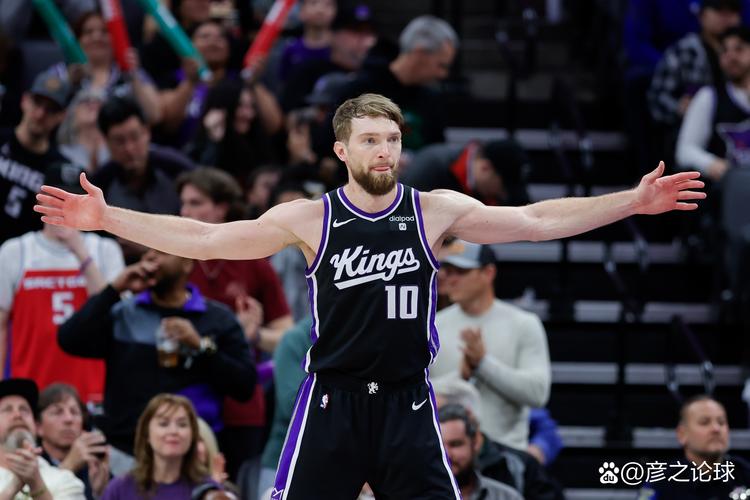 连续第二次扑点，迈尼昂当选米兰德比全场最佳（再度扑出点球，迈尼昂荣膺米兰德比最佳球员）