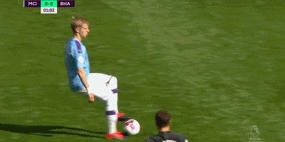 体坛：蒯纪闻左臂疑似骨裂，熊猫杯后U22国足多人受伤（体坛报道：蒯纪闻疑似左臂骨裂，熊猫杯后U22国足多名球员受伤）