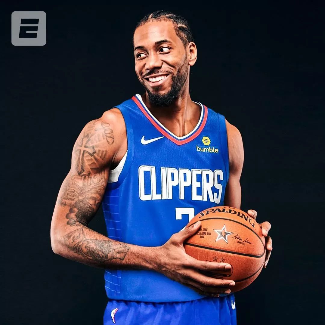 阿森纳客战维拉首发：萨卡PK沃特金斯，哲凯替补，埃泽先发（阿森纳做客维拉首发出炉：萨卡对决沃特金斯，哲凯替补，埃泽首发）