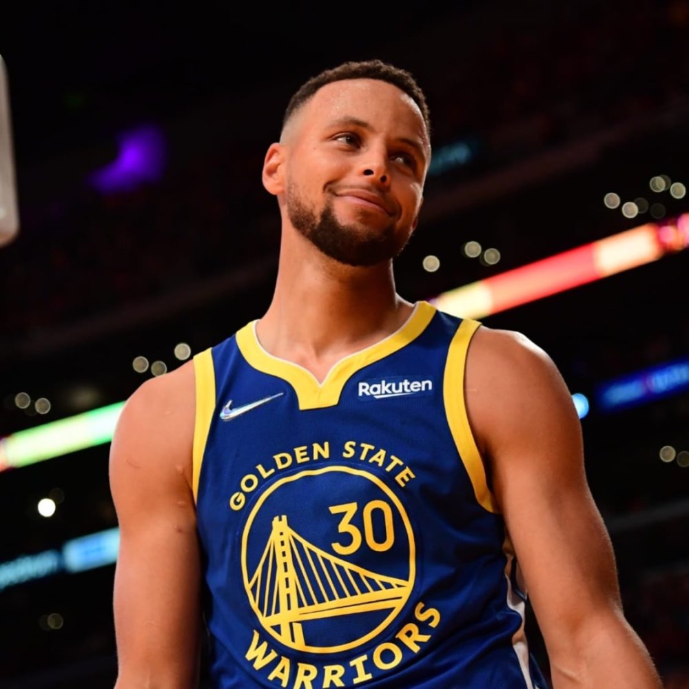 比利亚：传统9号位并没有消失，我非常欣赏阿尔瓦雷斯（比利亚：传统中锋仍未消逝，我非常看好阿尔瓦雷斯）