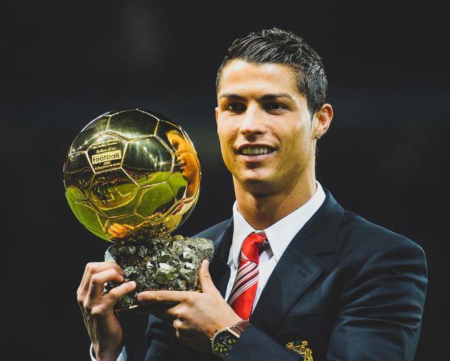 意天空：斯皮可能复出踢罗马，吉尔摩回英格兰接受耻骨痛会诊（意天空：斯皮或将复出战罗马，吉尔摩返英评估耻骨伤势）