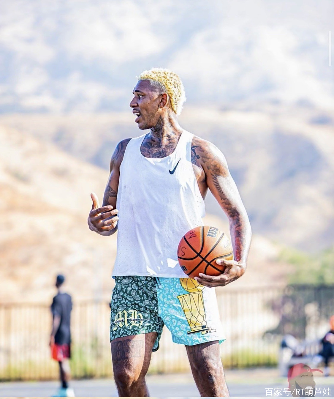 京东徐雷接替李明岗位？魏翊东：此时此刻两位都不知道安排（徐雷将接任李明职位？魏翊东回应：目前两人都不清楚安排）