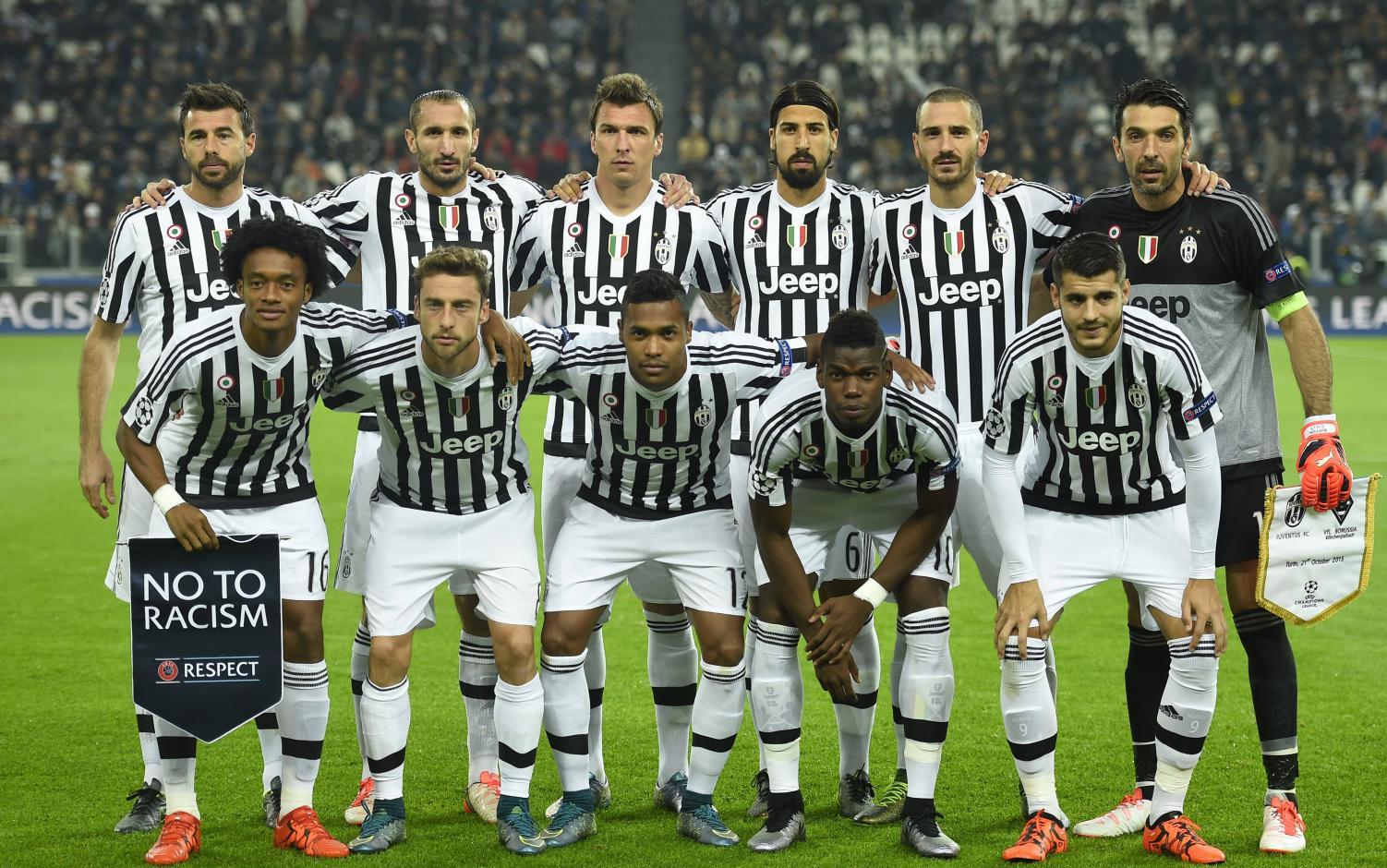 利物浦欧冠大名单：萨拉赫缺阵！范戴克领衔，维尔茨在列（利物浦公布欧冠名单：范戴克领军，萨拉赫缺席，维尔茨入选）